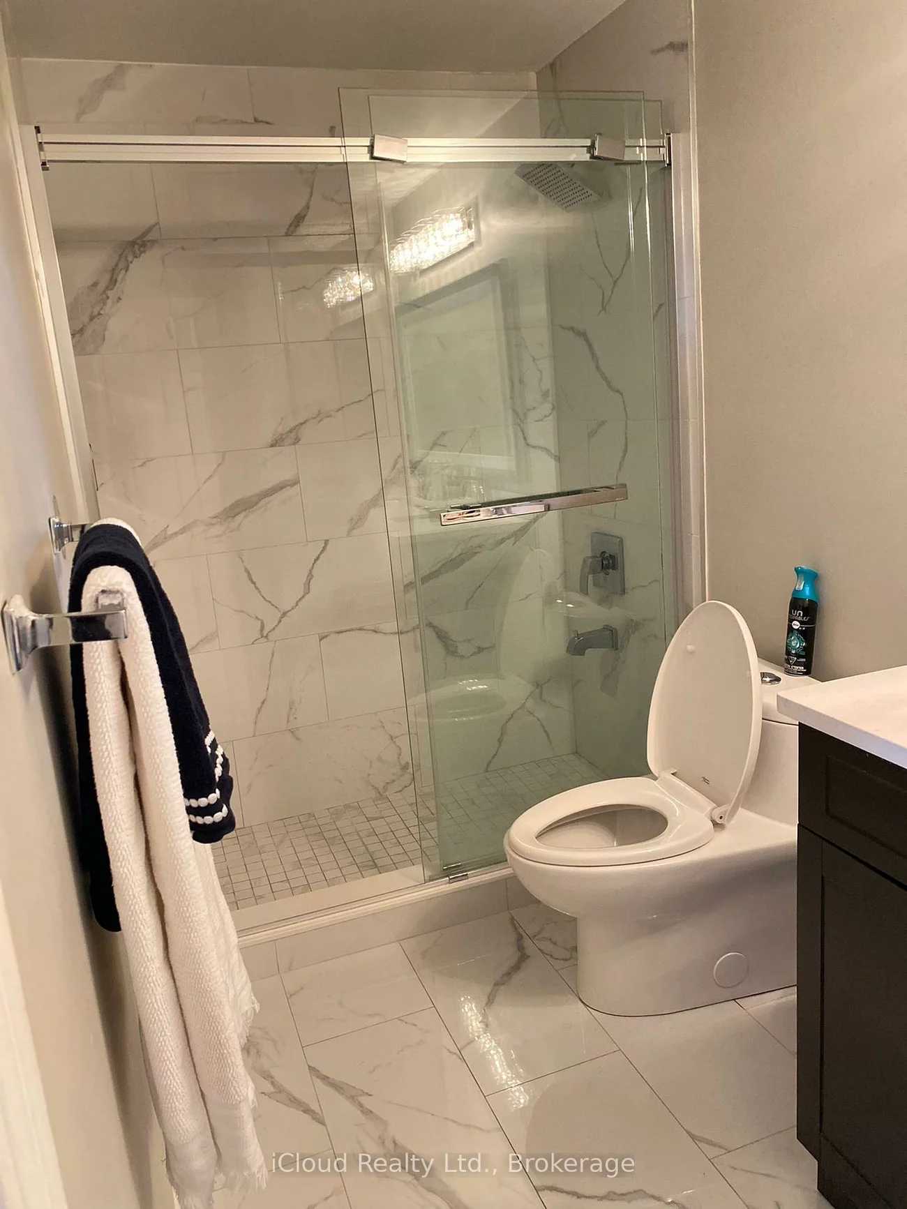 2776, Lindholm, Central Erin Mills, Mississauga