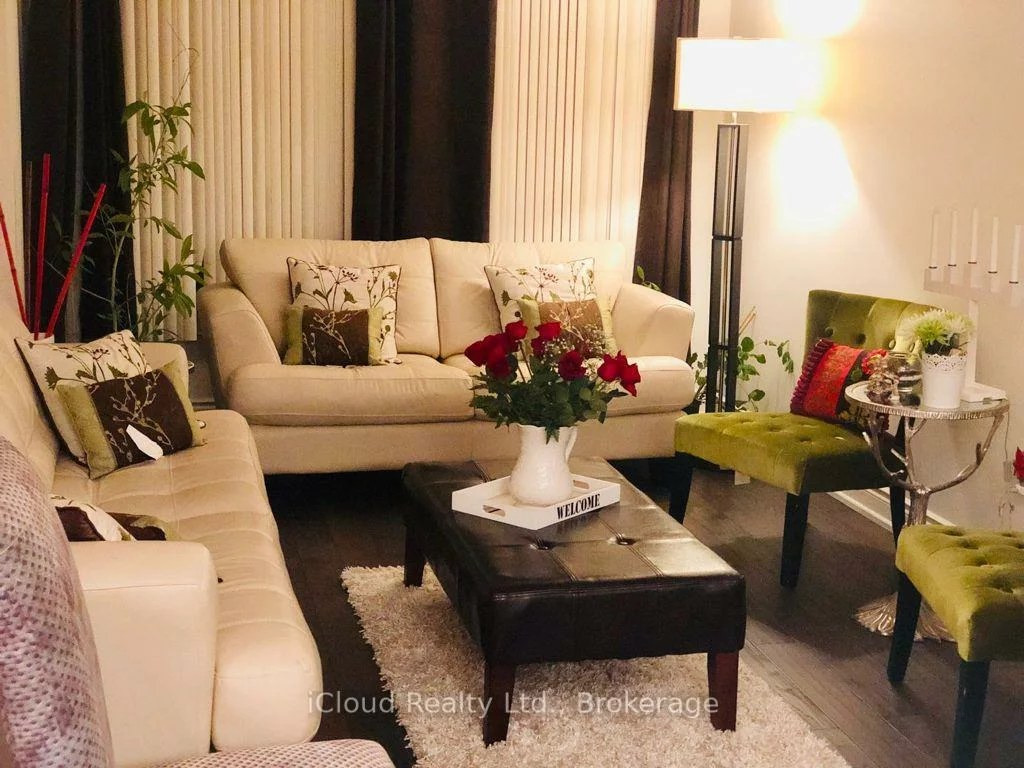 2776, Lindholm, Central Erin Mills, Mississauga