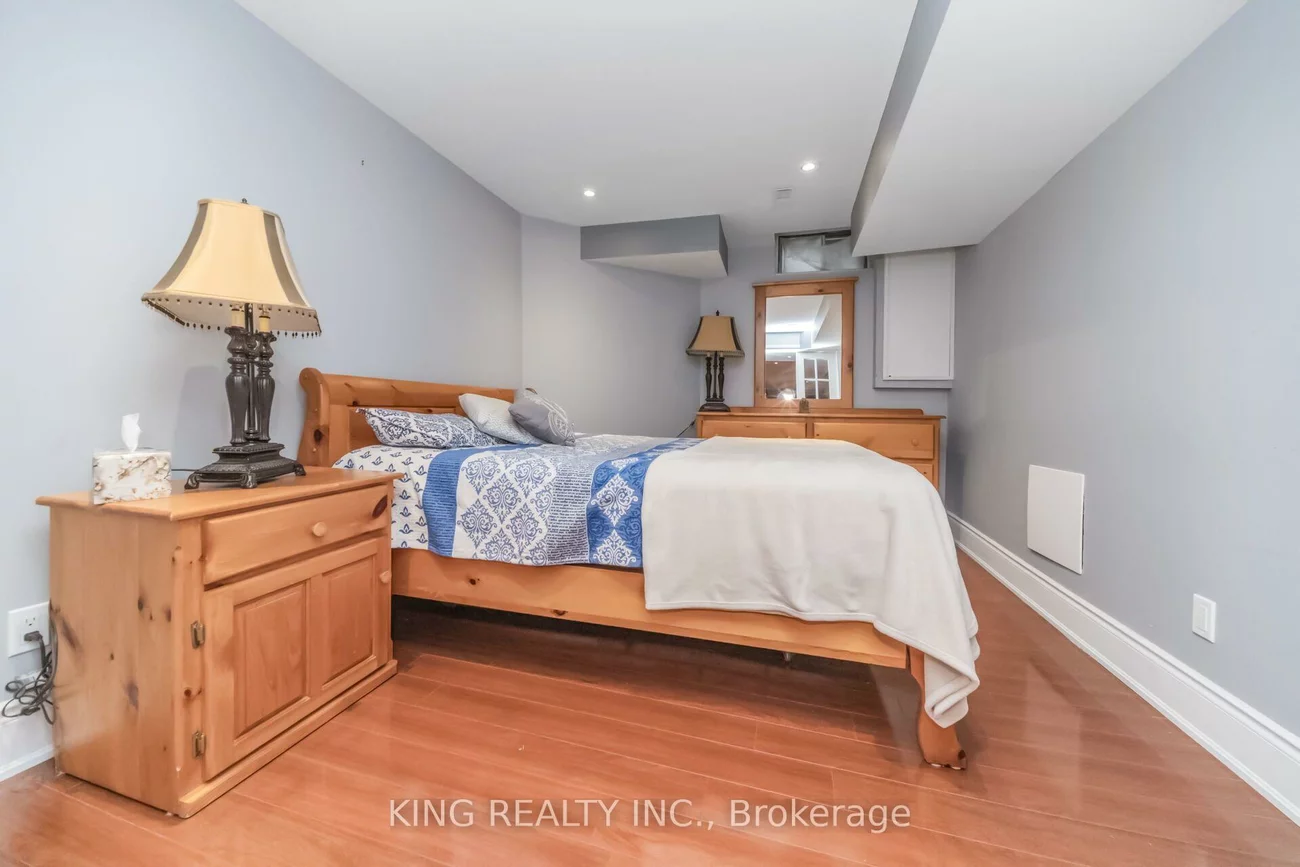 1427, Grossi, East Credit, Mississauga