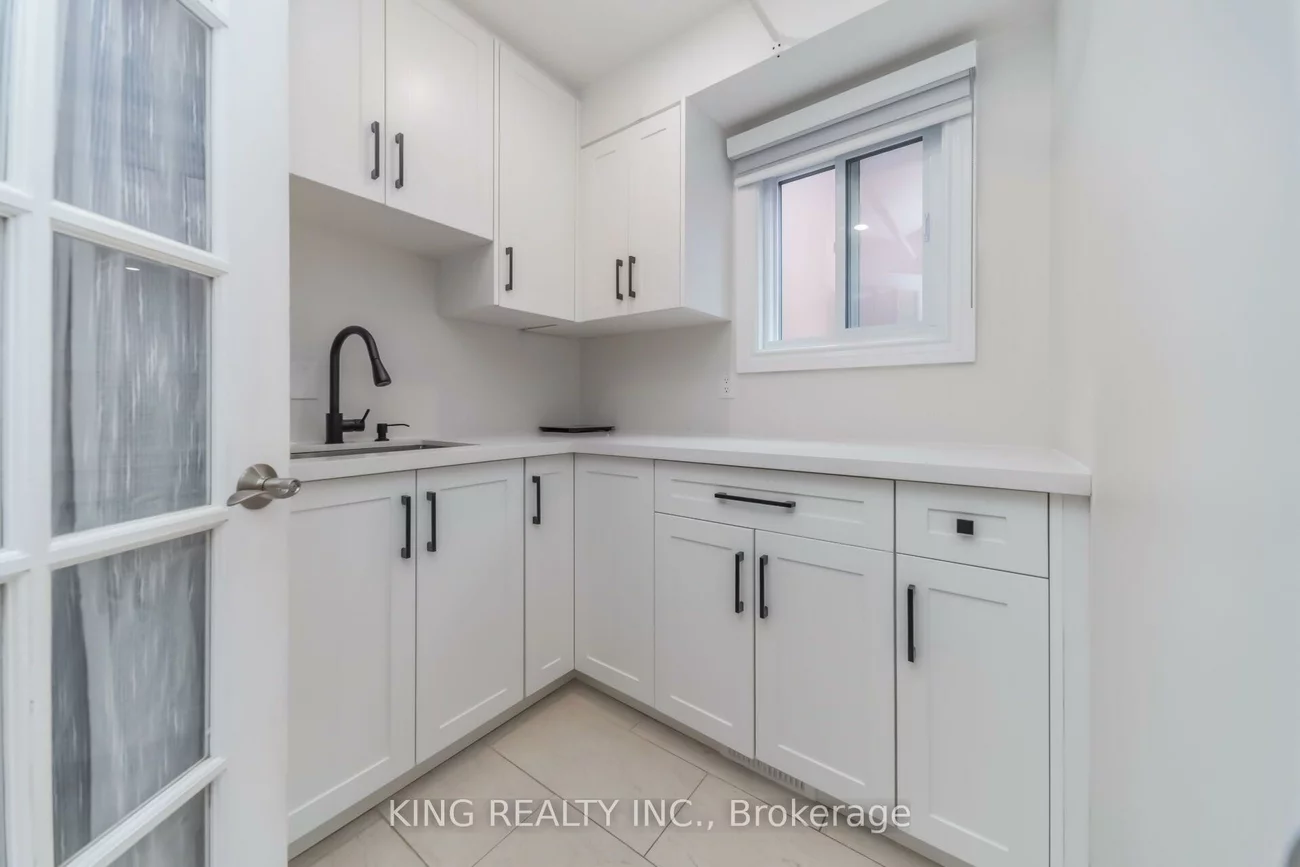 1427, Grossi, East Credit, Mississauga