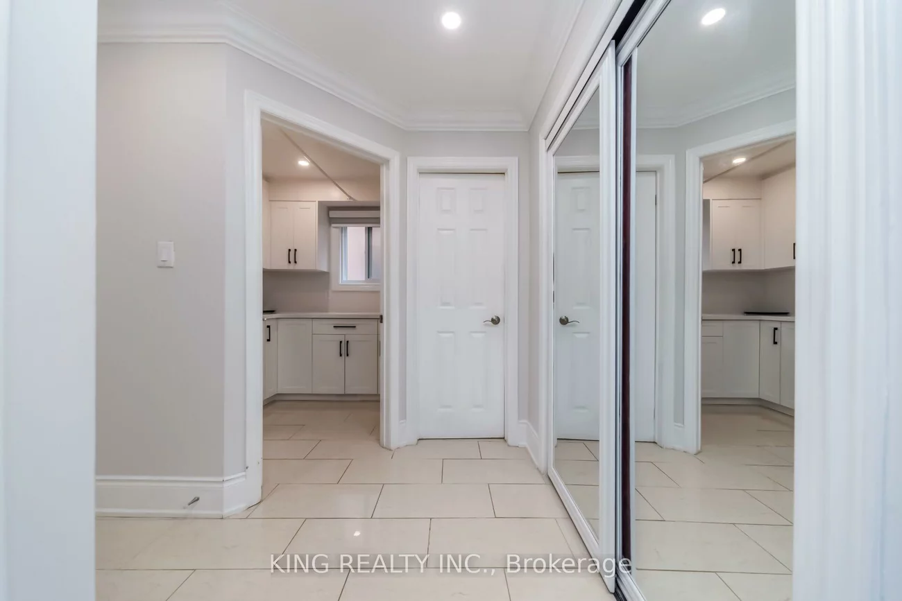 1427, Grossi, East Credit, Mississauga