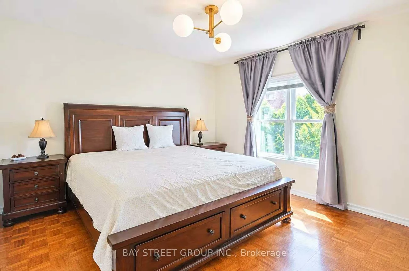 3530, Kingbird, Erin Mills, Mississauga