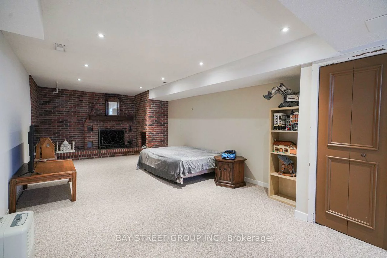 3530, Kingbird, Erin Mills, Mississauga