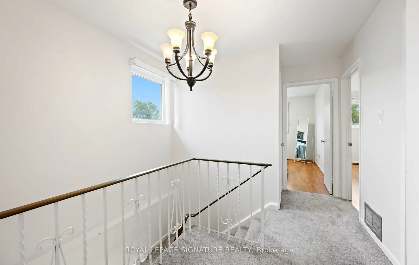 783, Dodsworth, Applewood, Mississauga