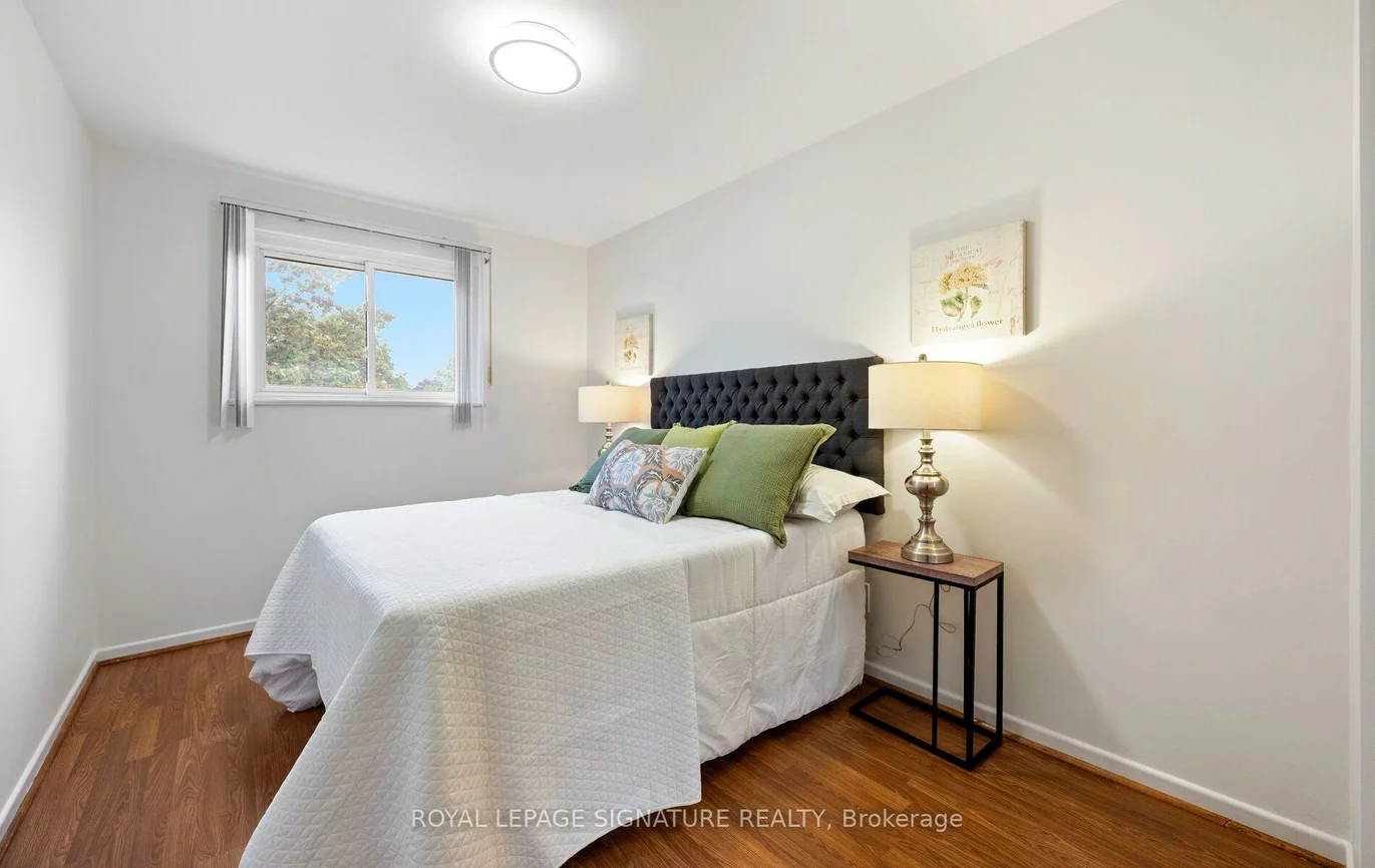 783, Dodsworth, Applewood, Mississauga