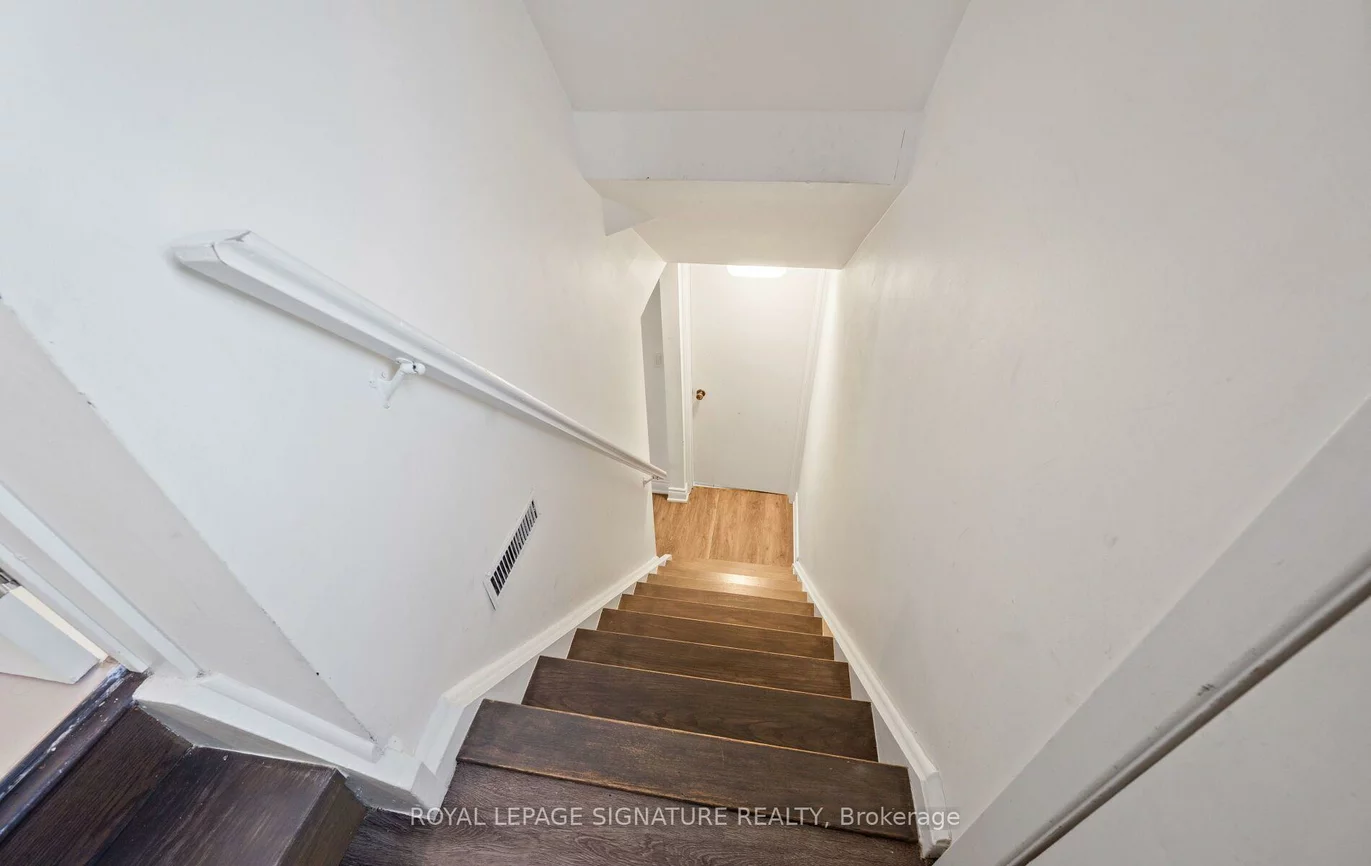 783, Dodsworth, Applewood, Mississauga