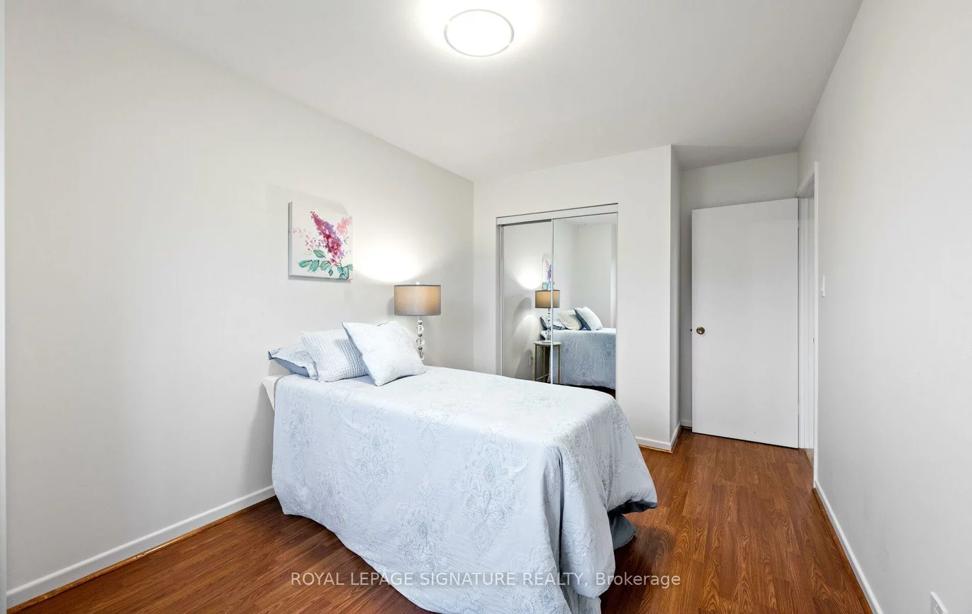 783, Dodsworth, Applewood, Mississauga