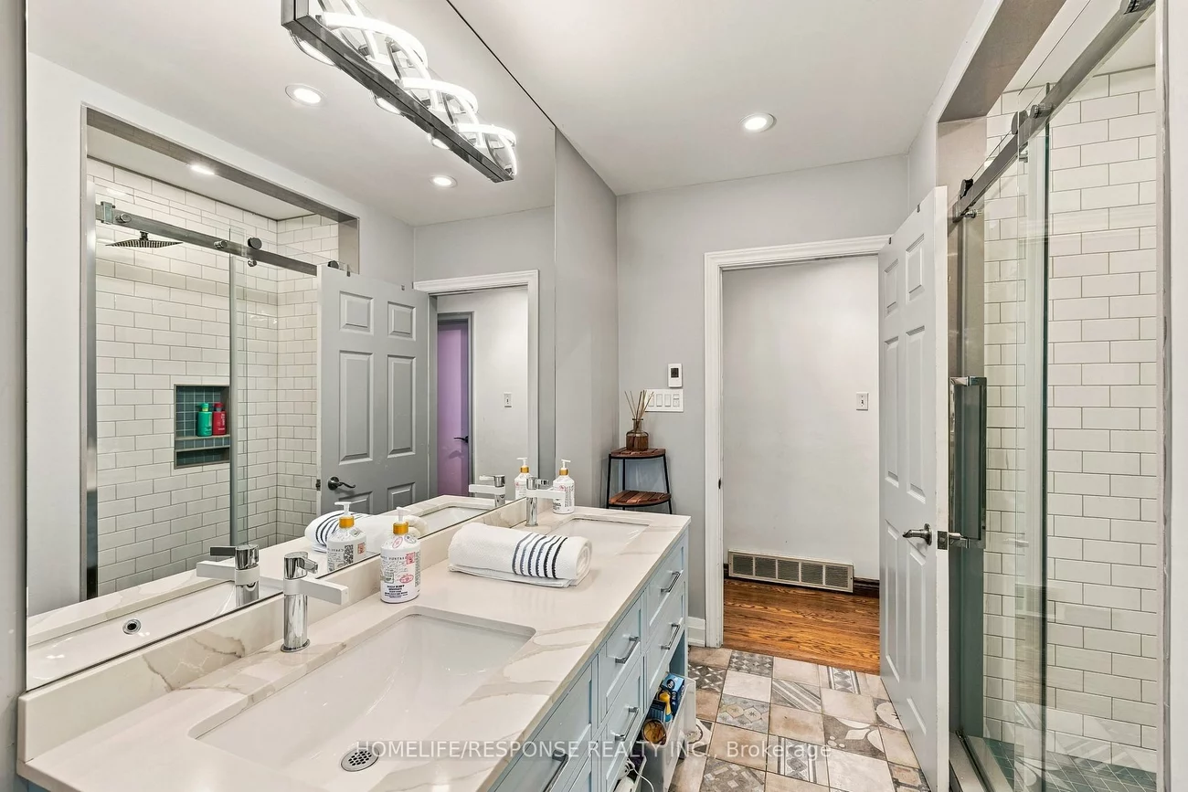 181, McGill, Cooksville, Mississauga