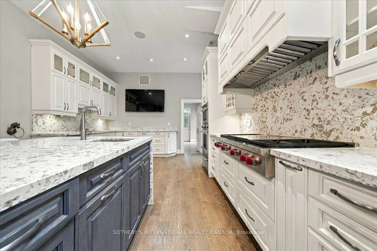 520, Arrowhead, Lorne Park, Mississauga