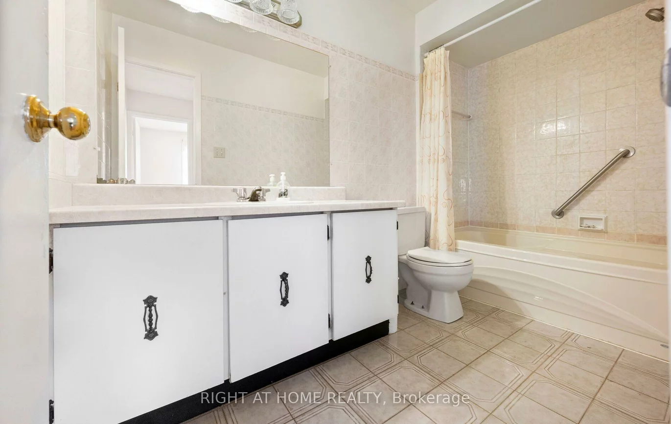 875, Messenger Meadow, Creditview, Mississauga