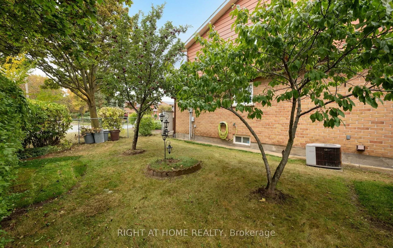 875, Messenger Meadow, Creditview, Mississauga