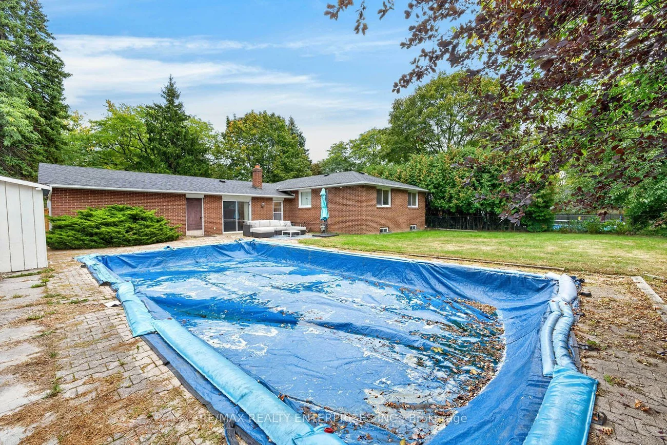 829, Terlin, Lorne Park, Mississauga
