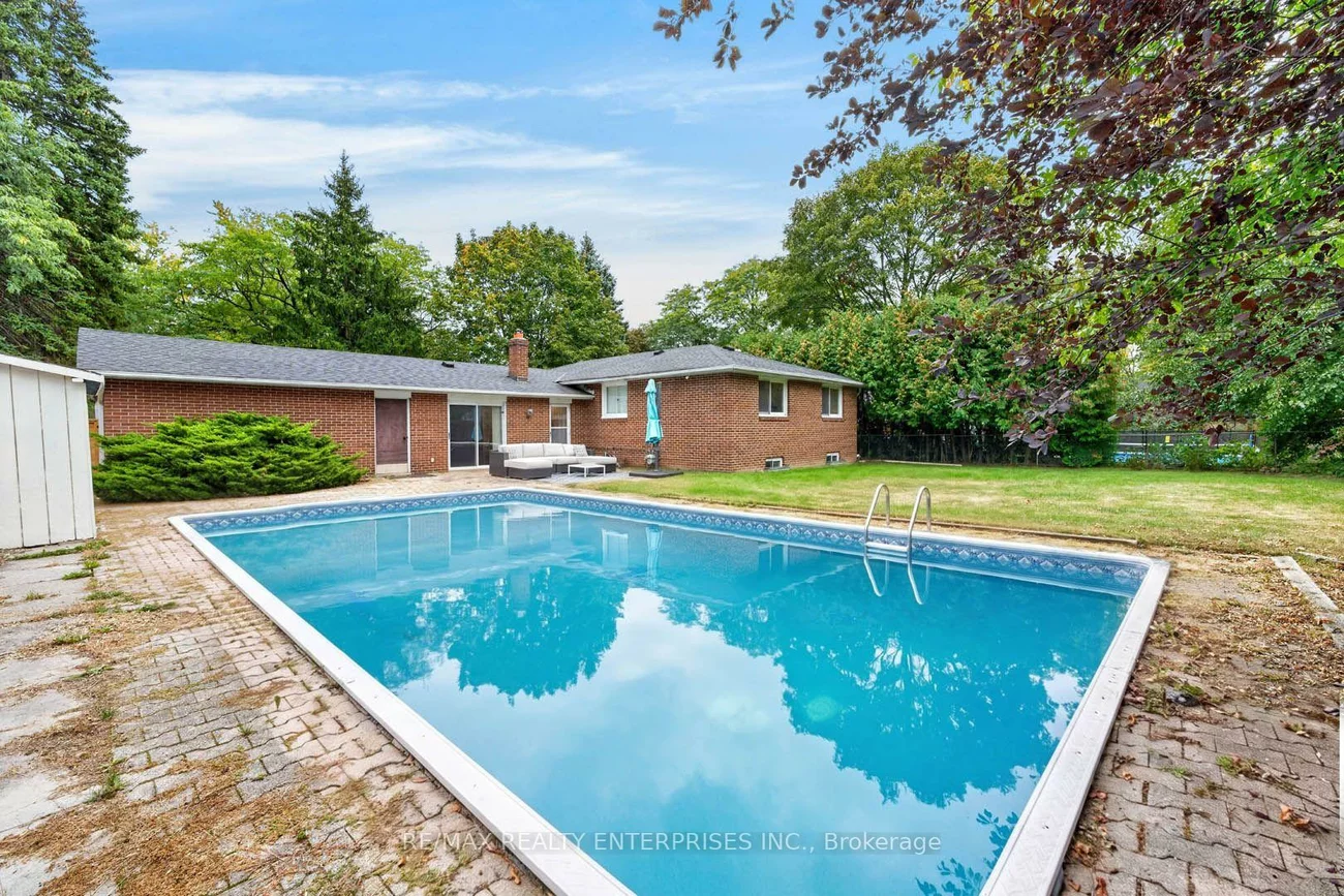 829, Terlin, Lorne Park, Mississauga