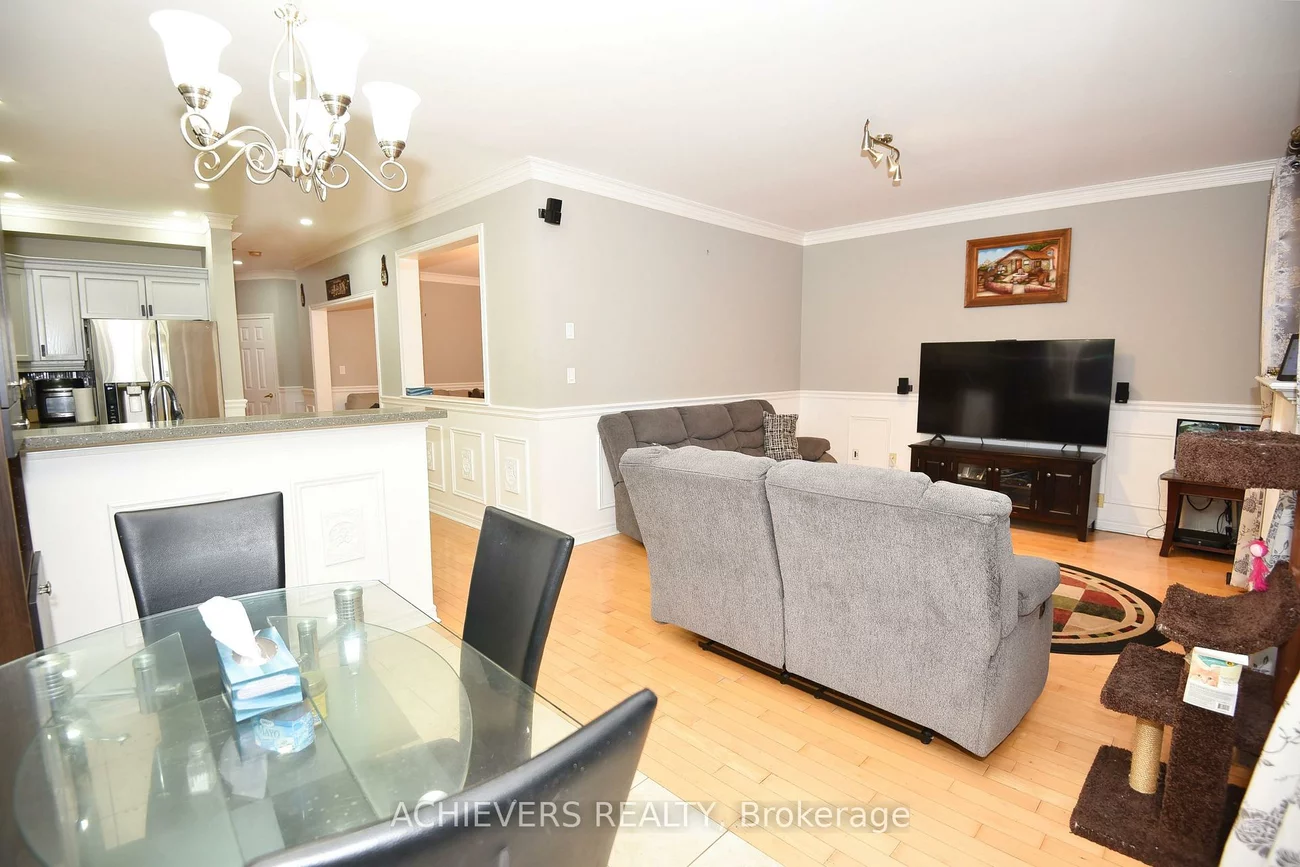 521, Navigator, Meadowvale Village, Mississauga