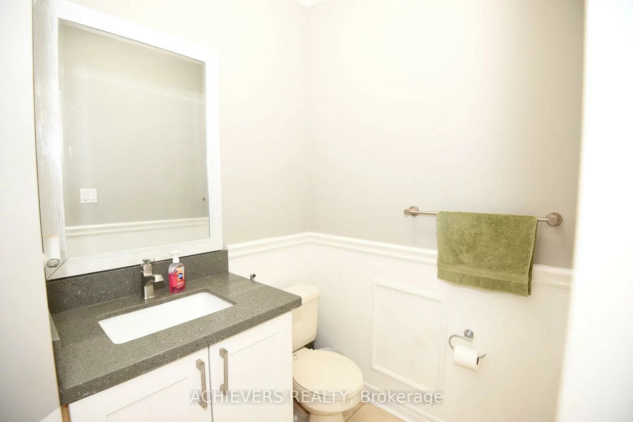 521, Navigator, Meadowvale Village, Mississauga
