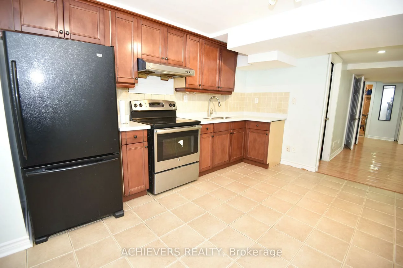 521, Navigator, Meadowvale Village, Mississauga