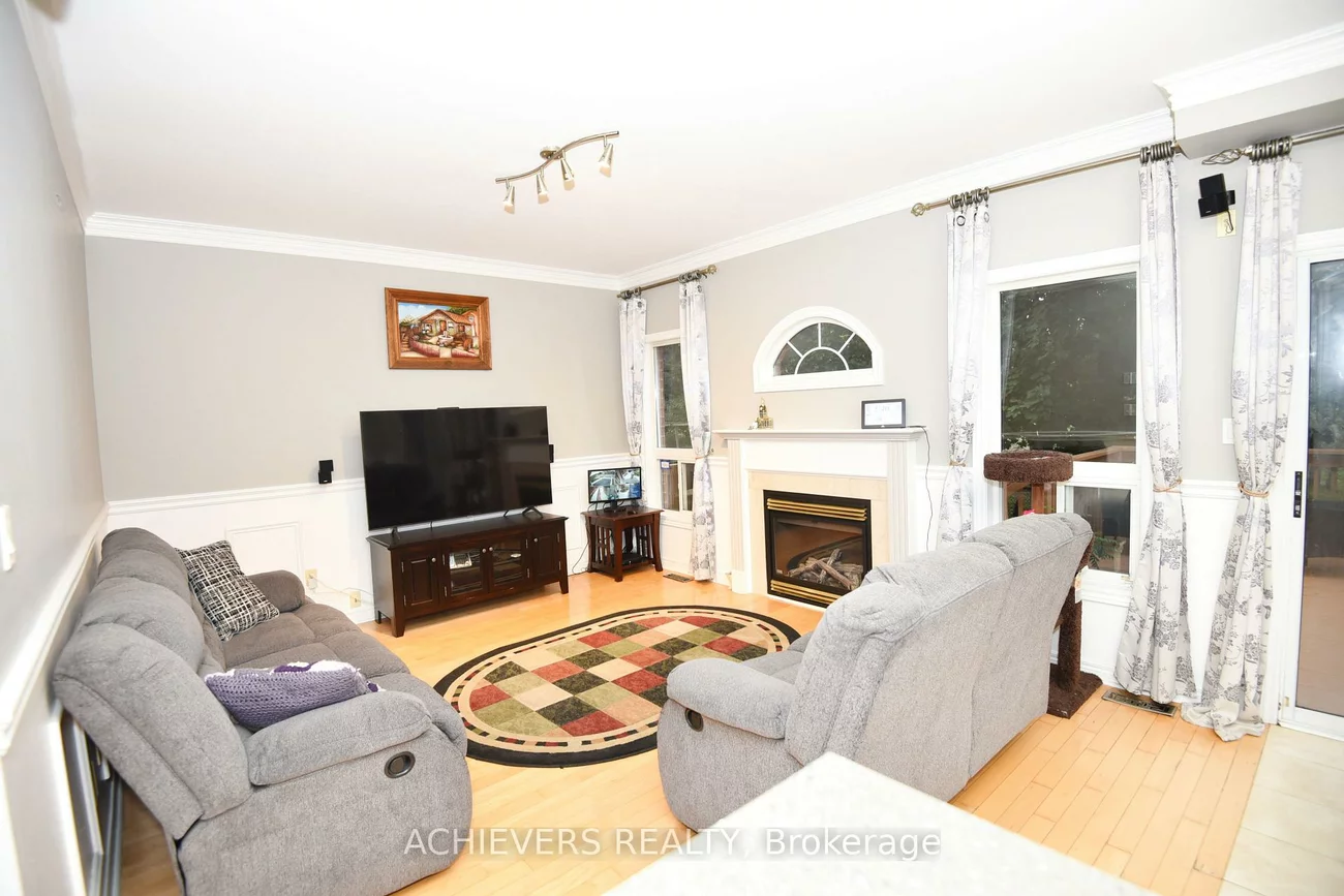 521, Navigator, Meadowvale Village, Mississauga