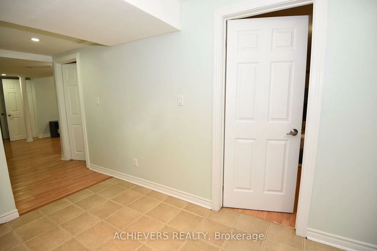 521, Navigator, Meadowvale Village, Mississauga
