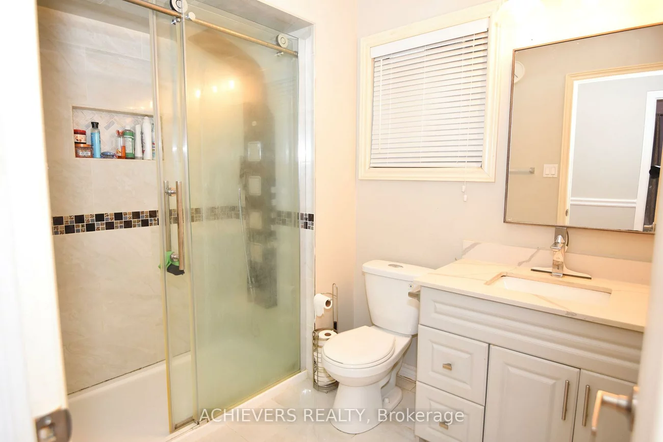 521, Navigator, Meadowvale Village, Mississauga