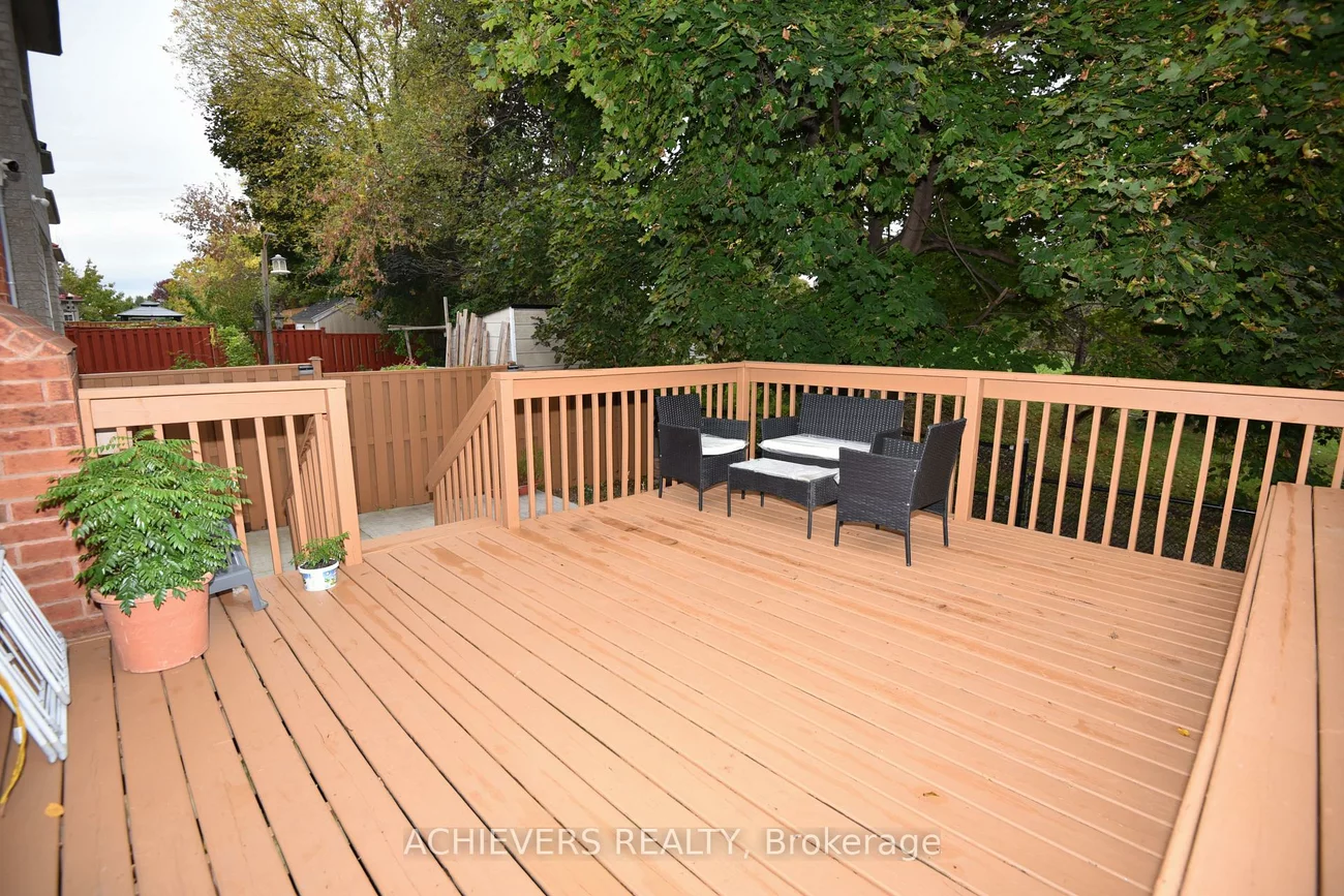 521, Navigator, Meadowvale Village, Mississauga