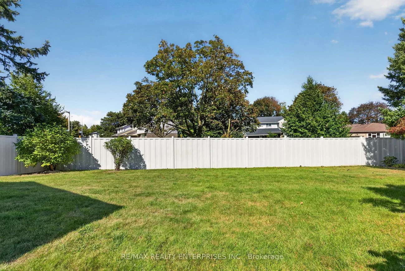 2482, Windjammer, Erin Mills, Mississauga