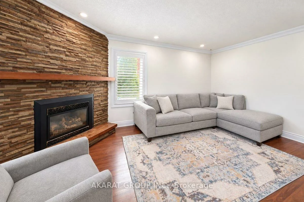 6907, Gracefield, Lisgar, Mississauga