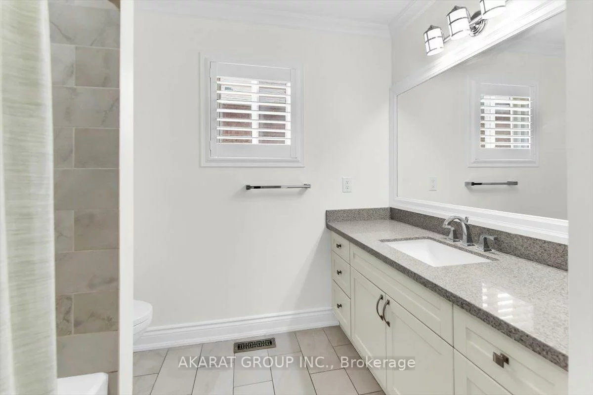 6907, Gracefield, Lisgar, Mississauga