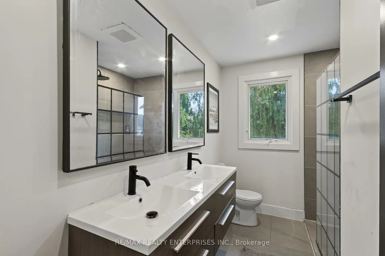 551, Cochise, Lorne Park, Mississauga