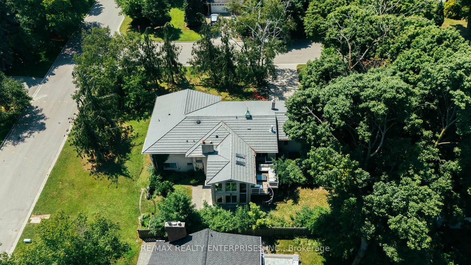 551, Cochise, Lorne Park, Mississauga