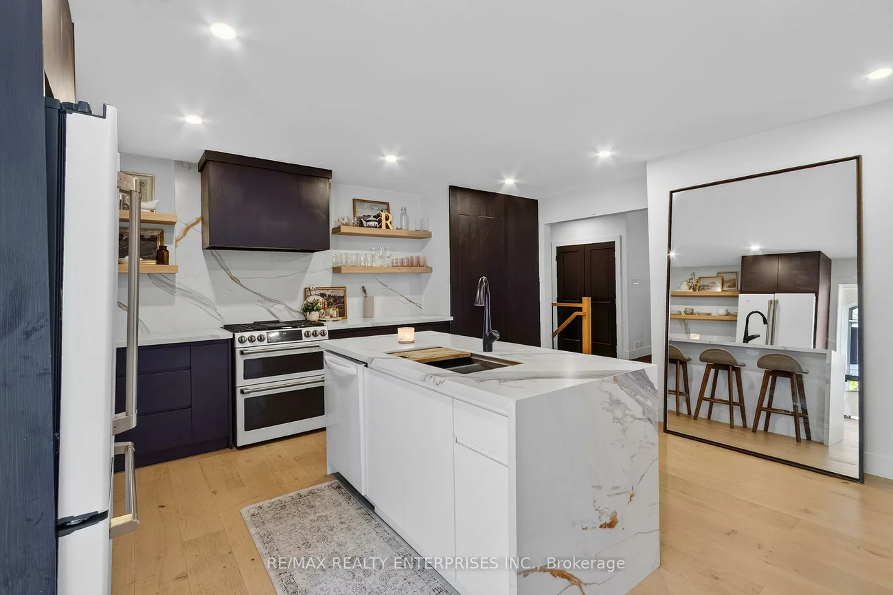 551, Cochise, Lorne Park, Mississauga