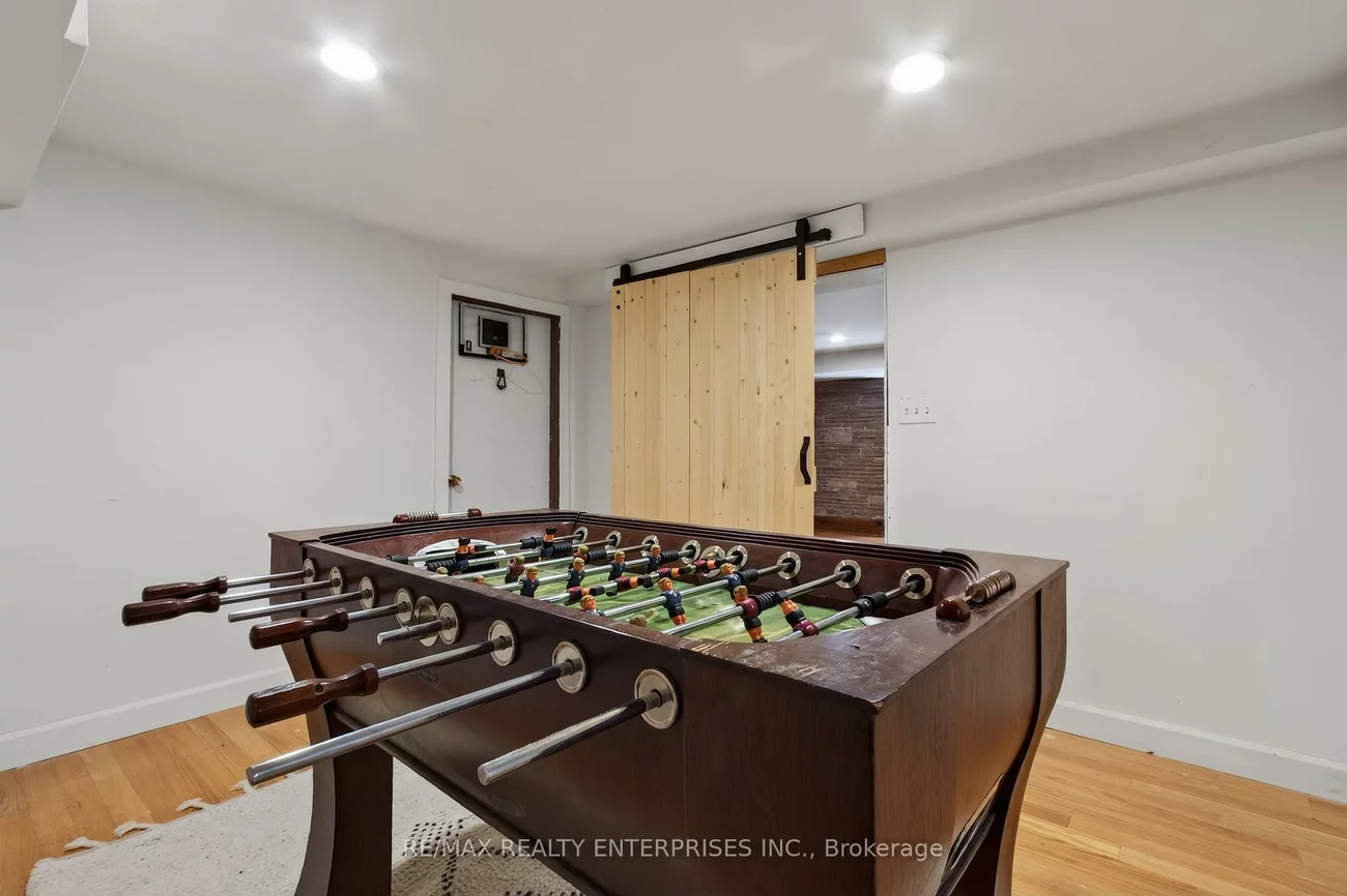 551, Cochise, Lorne Park, Mississauga