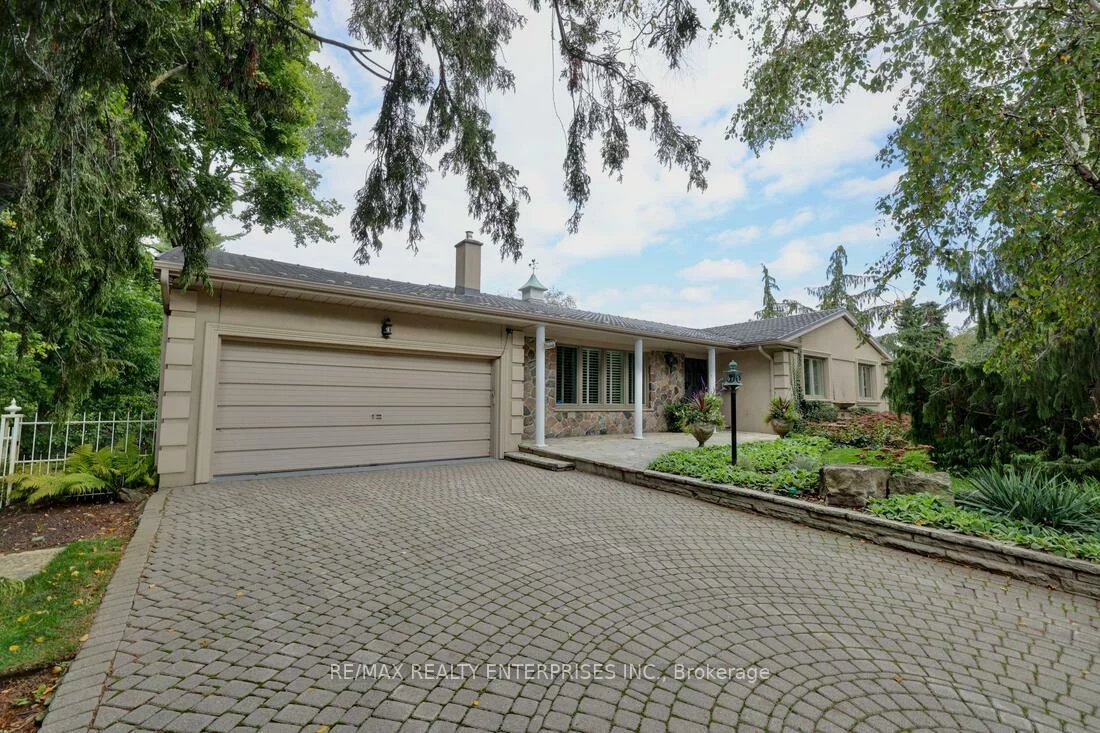 551, Cochise, Lorne Park, Mississauga
