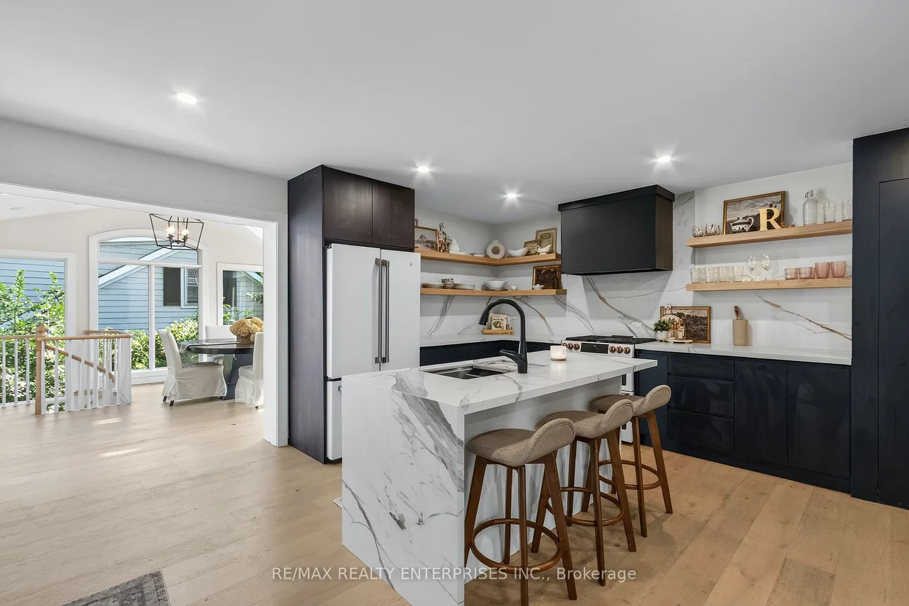 551, Cochise, Lorne Park, Mississauga