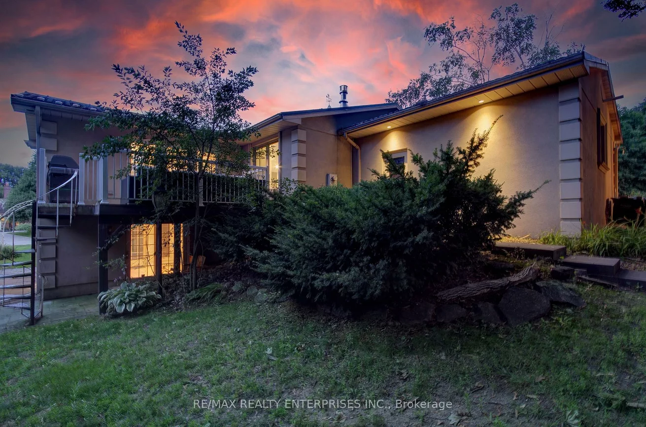 551, Cochise, Lorne Park, Mississauga
