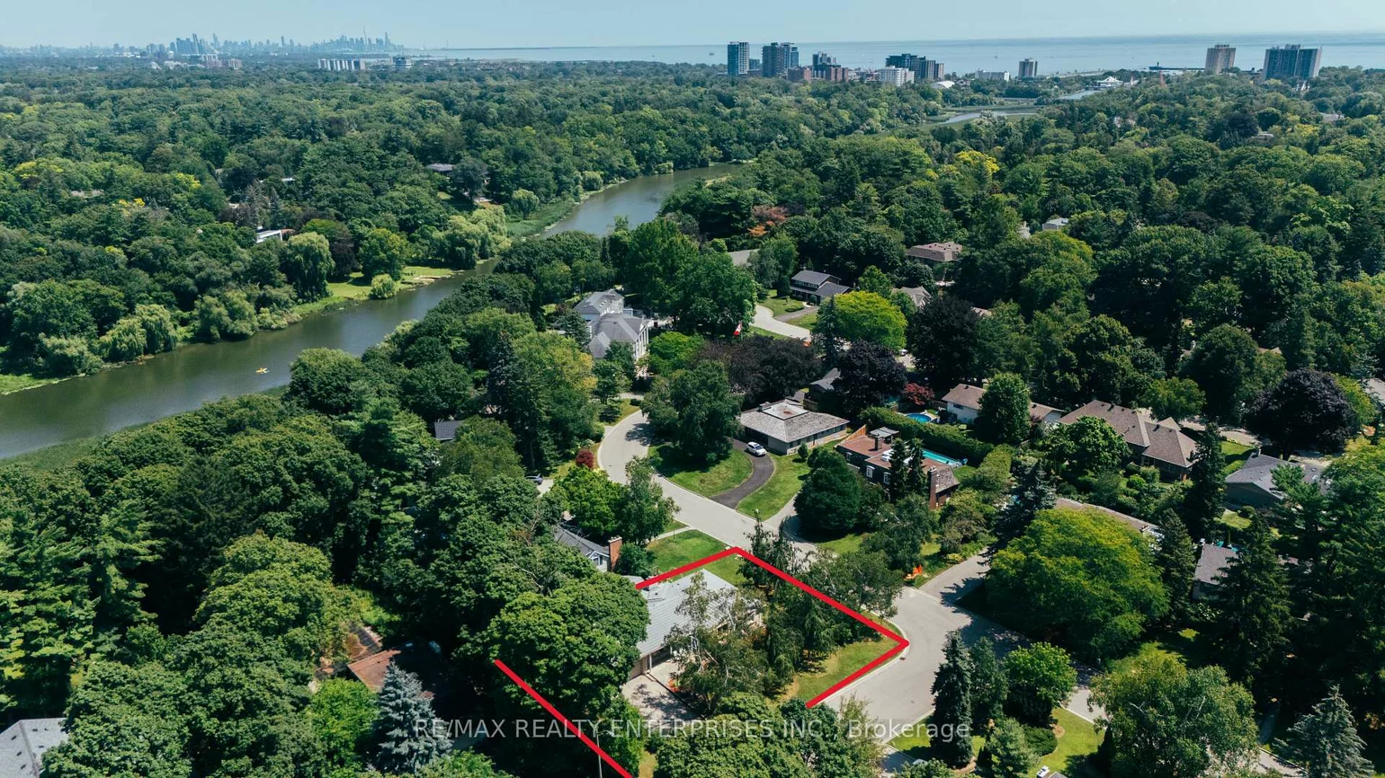551, Cochise, Lorne Park, Mississauga