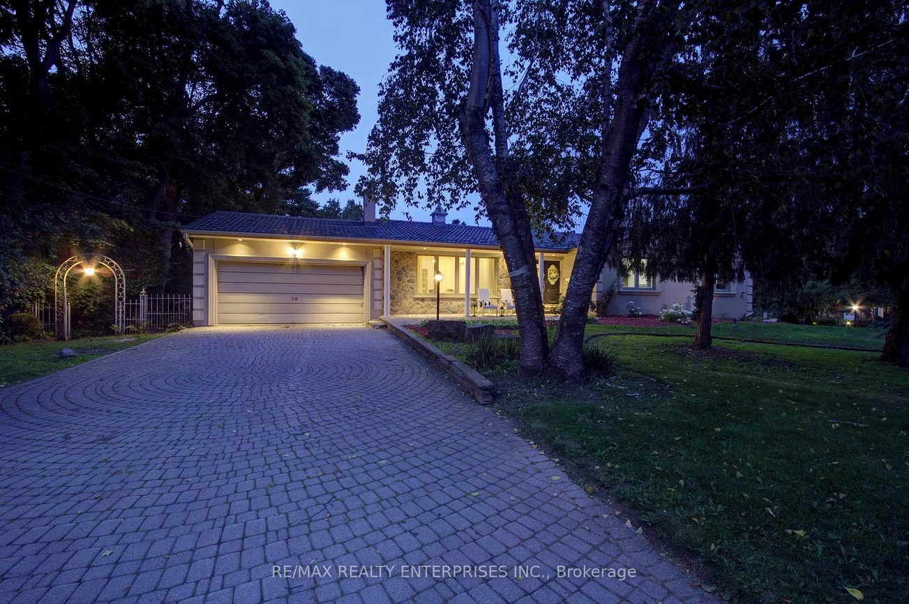 551, Cochise, Lorne Park, Mississauga