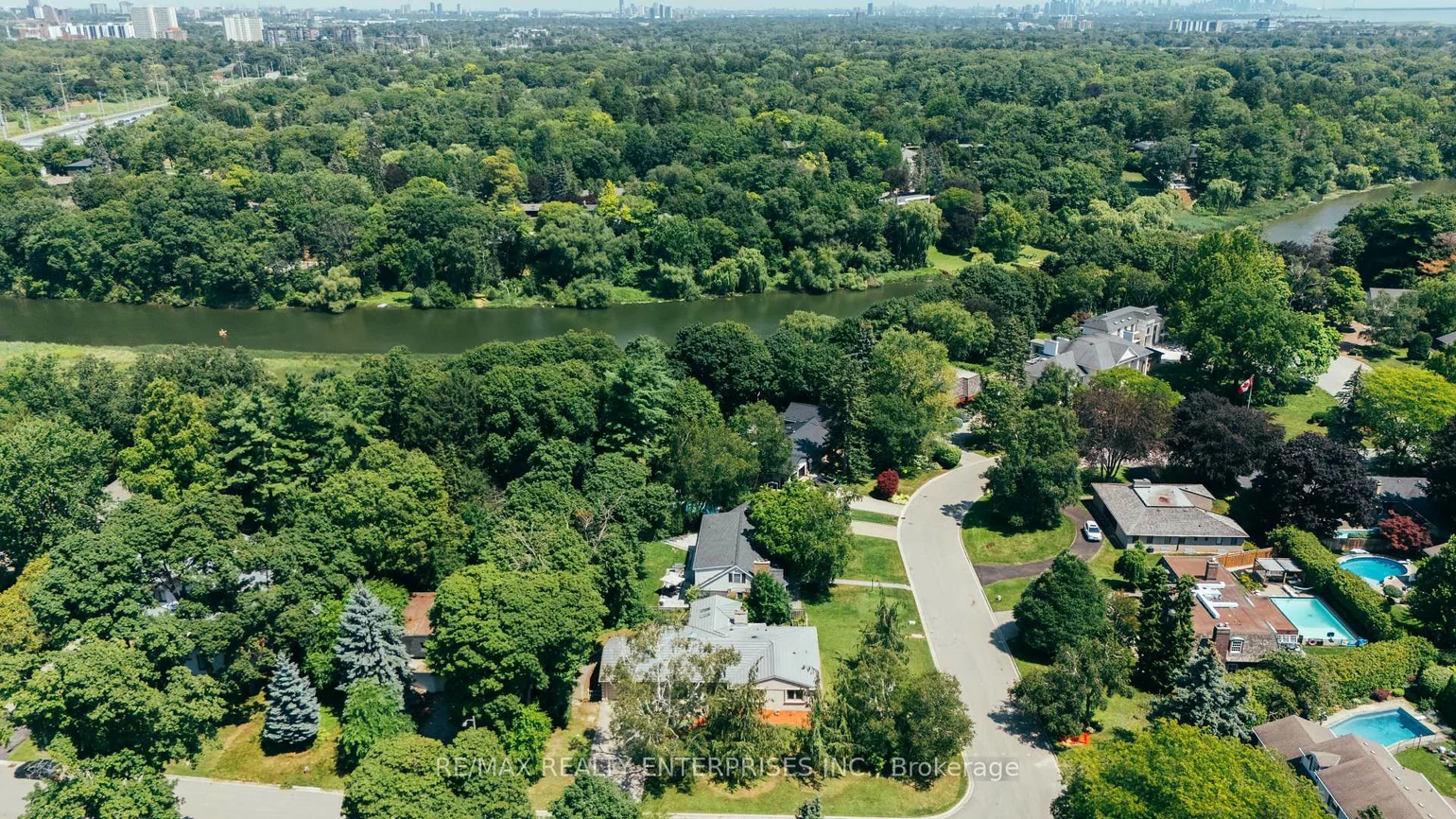 551, Cochise, Lorne Park, Mississauga