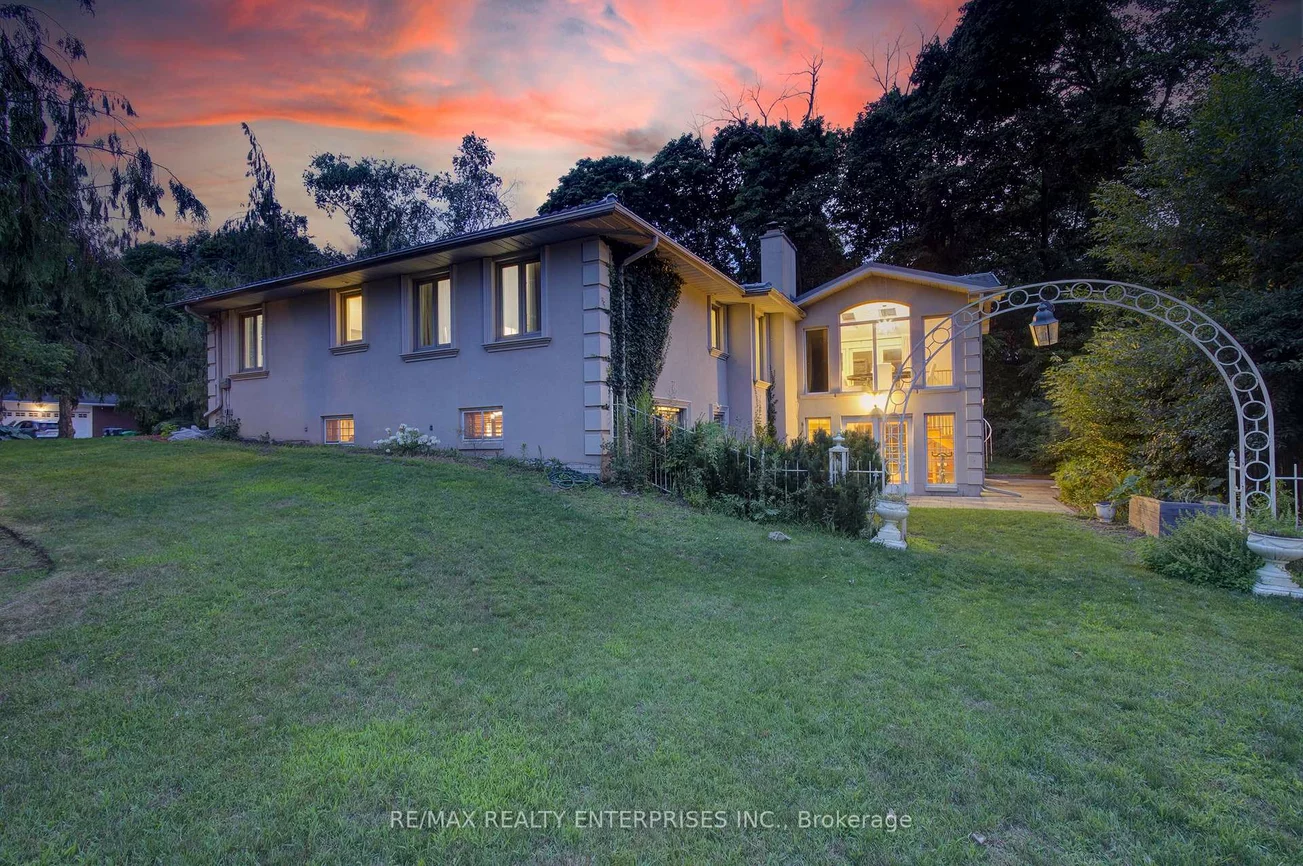 551, Cochise, Lorne Park, Mississauga