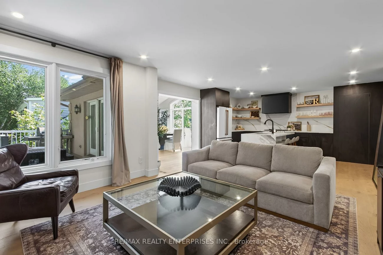 551, Cochise, Lorne Park, Mississauga