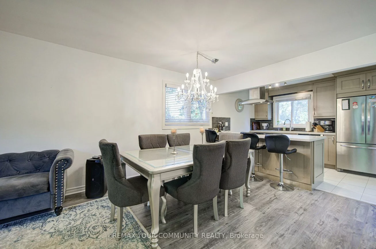 3205, Martins Pine, Erin Mills, Mississauga