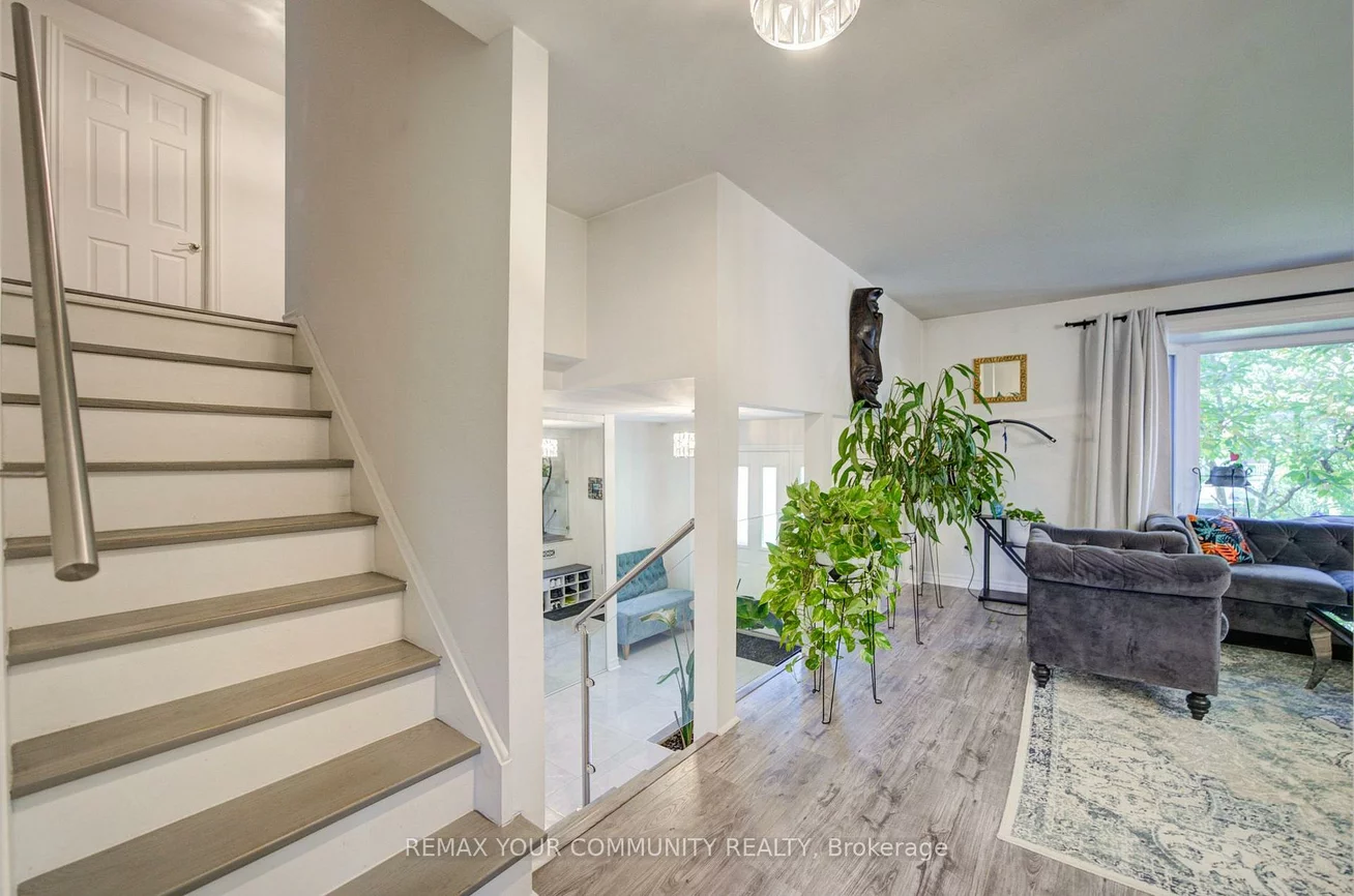 3205, Martins Pine, Erin Mills, Mississauga