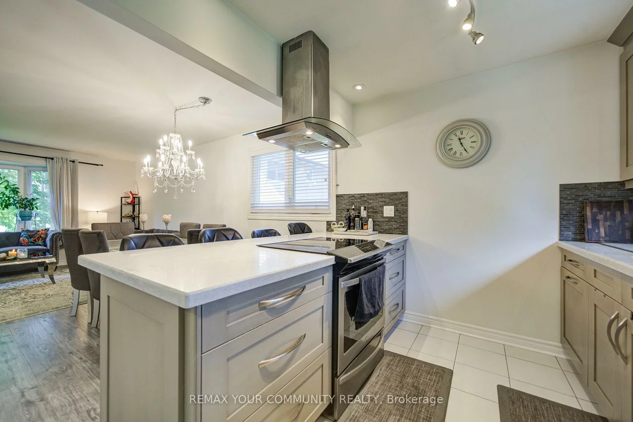 3205, Martins Pine, Erin Mills, Mississauga