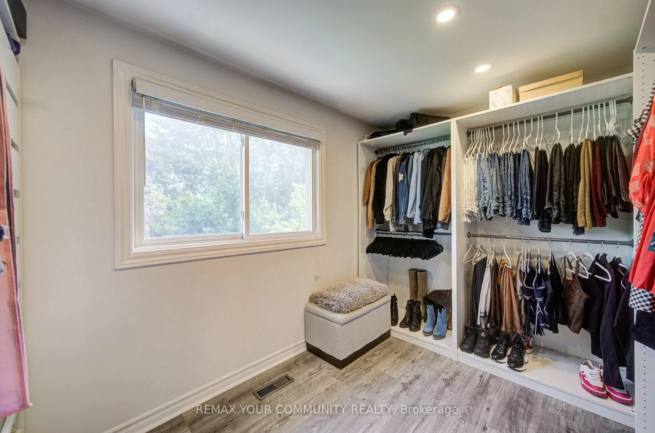 3205, Martins Pine, Erin Mills, Mississauga
