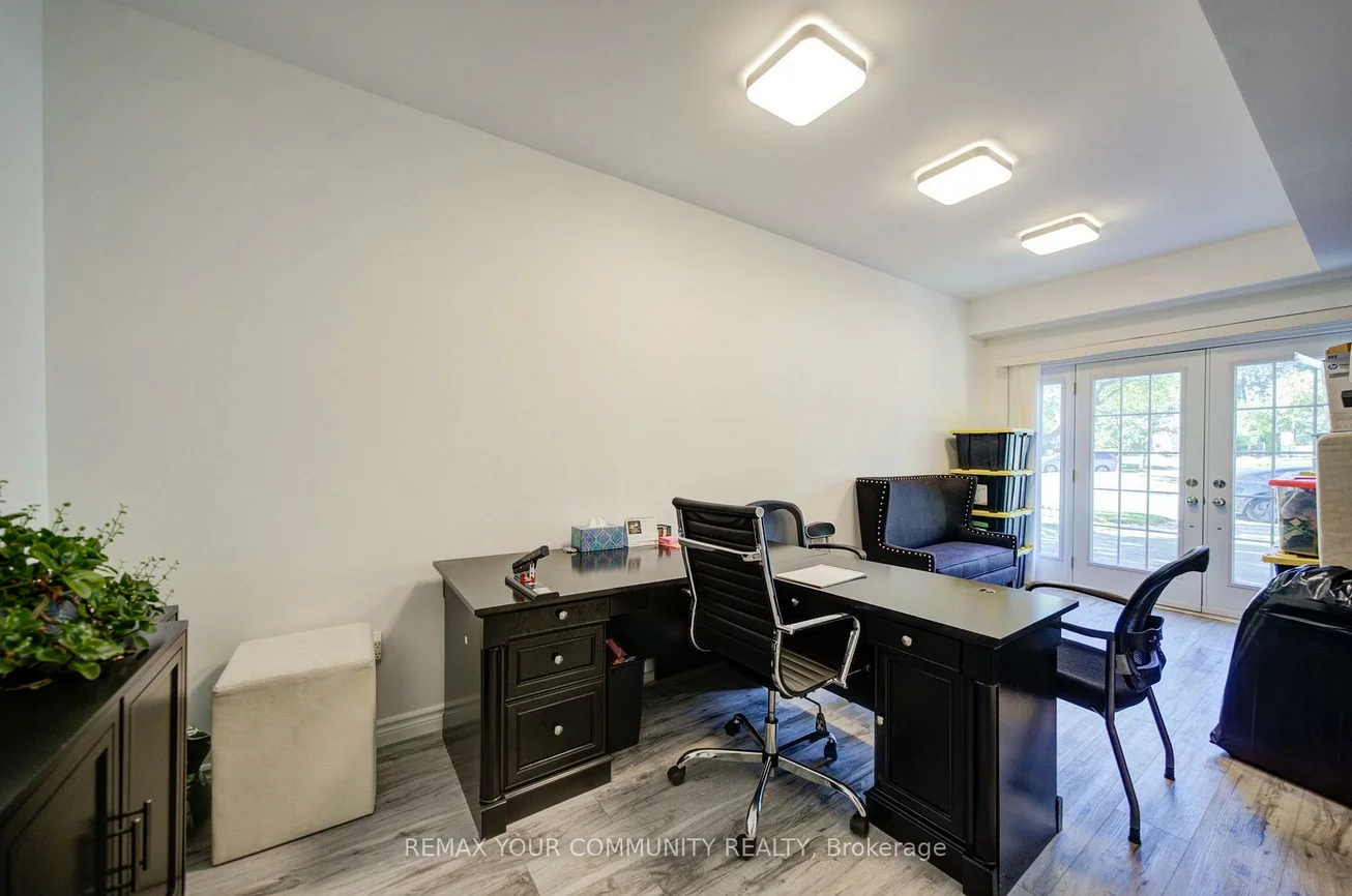 3205, Martins Pine, Erin Mills, Mississauga