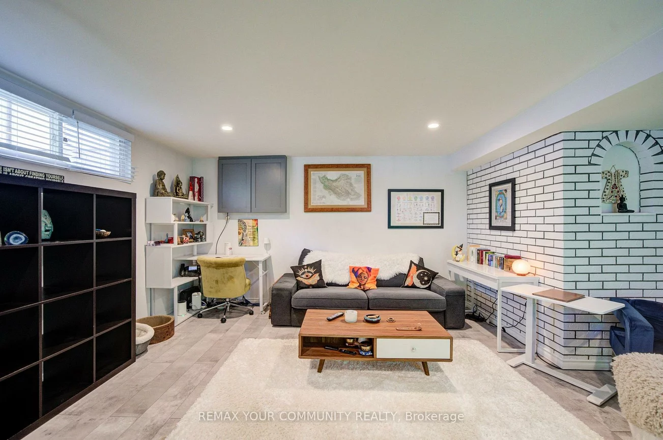 3205, Martins Pine, Erin Mills, Mississauga