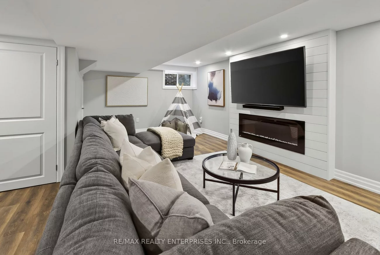 3523, Kingbird, Erin Mills, Mississauga