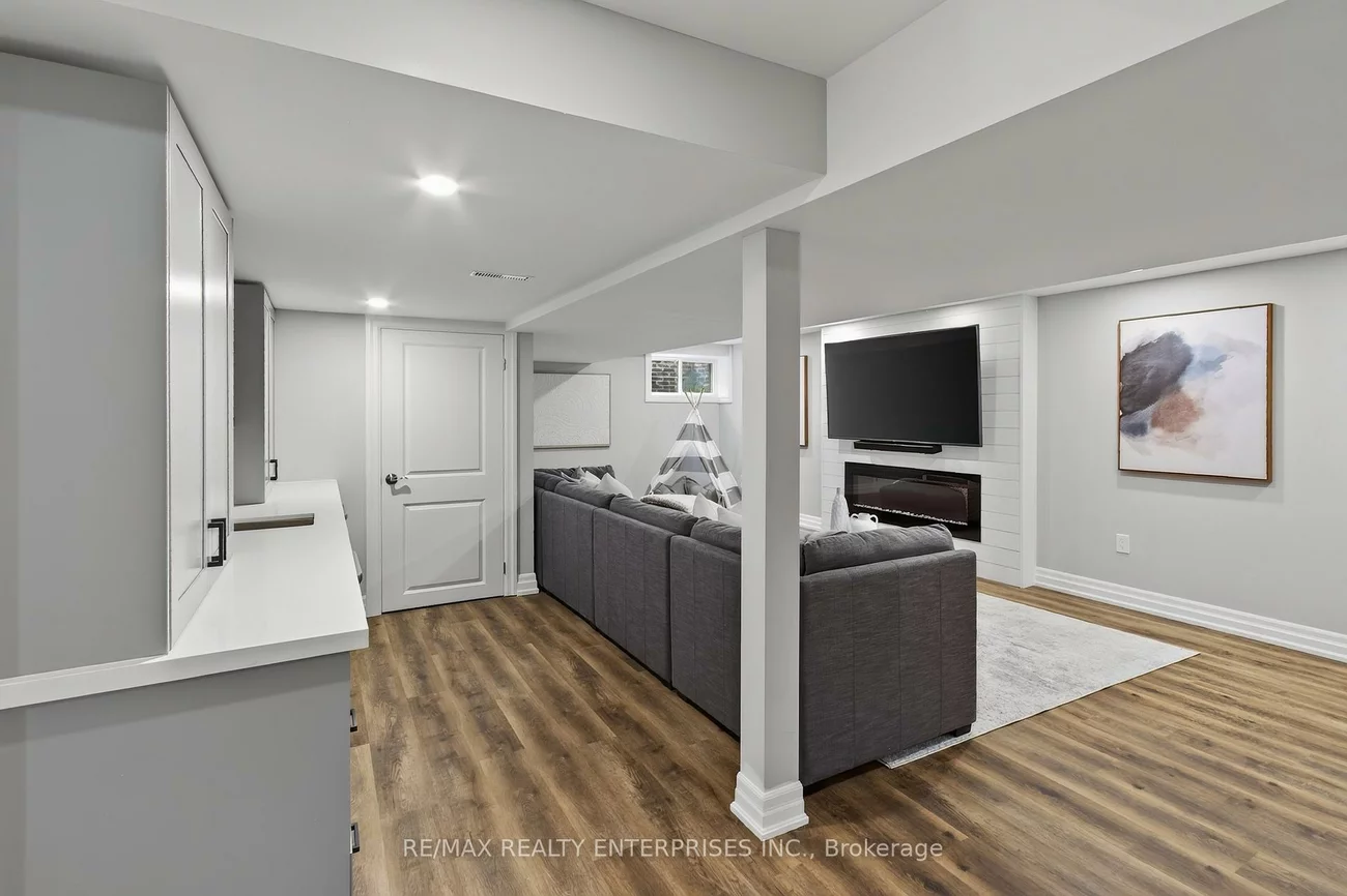 3523, Kingbird, Erin Mills, Mississauga