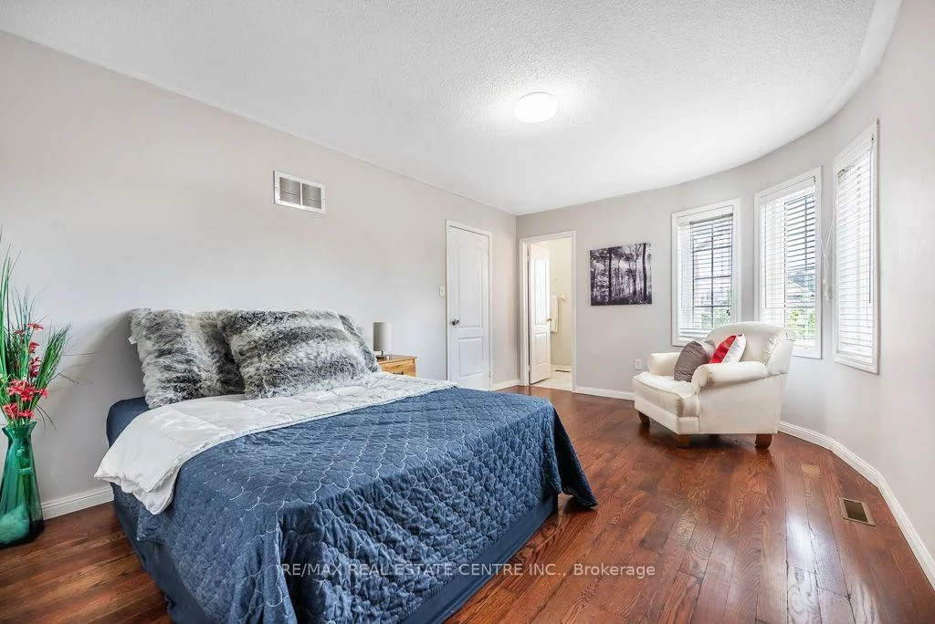3696, Waterfall, Lisgar, Mississauga