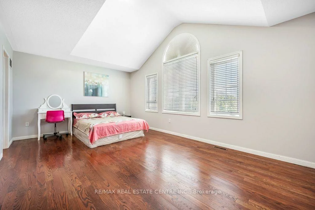 3696, Waterfall, Lisgar, Mississauga