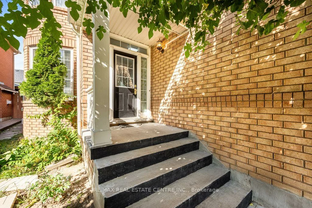 3696, Waterfall, Lisgar, Mississauga